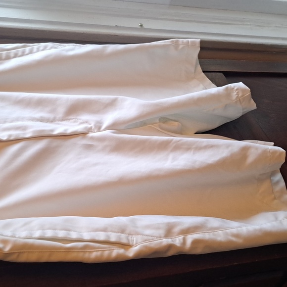 Peter Millar Wicking E4 Men's White Golf Shorts Size 34 Waist - Picture 3 of 5